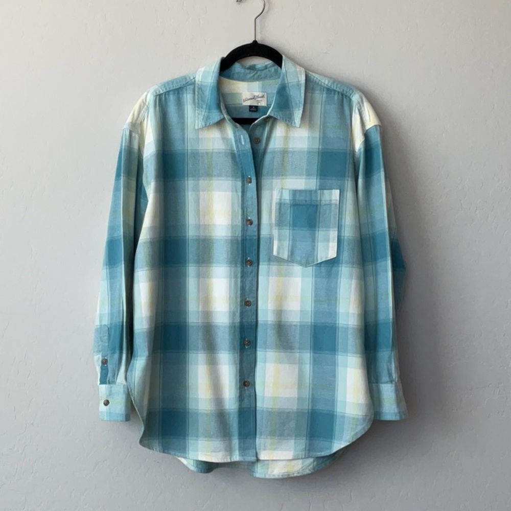 🌻 2/$8 Universal Thread Flannel Top